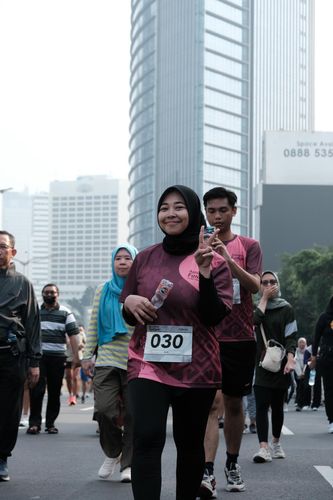 Race photo from Assurance Fun Run 2024