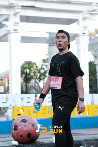 Race photo from Isoplus Run 2024 Surabaya