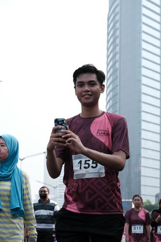 Race photo from Assurance Fun Run 2024