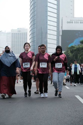 Race photo from Assurance Fun Run 2024