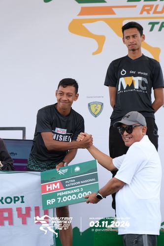 Race photo from Arutmin Borneo Run 2024