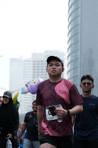Race photo from Assurance Fun Run 2024
