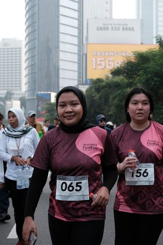 Race photo from Assurance Fun Run 2024