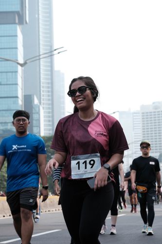 Race photo from Assurance Fun Run 2024