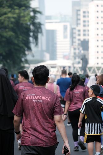 Race photo from Assurance Fun Run 2024