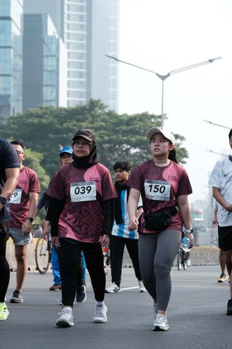 Race photo from Assurance Fun Run 2024