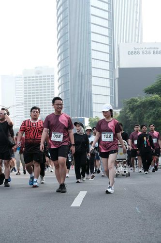 Race photo from Assurance Fun Run 2024