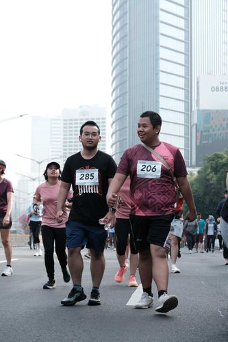 Race photo from Assurance Fun Run 2024