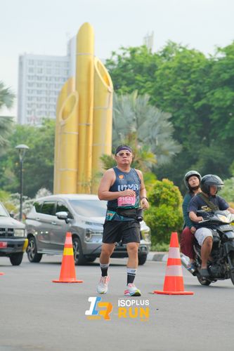 Race photo from Isoplus Run 2024 Surabaya