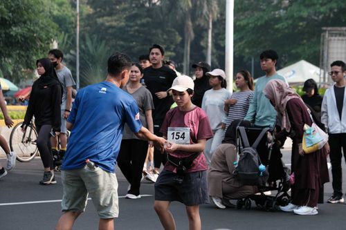 Race photo from Assurance Fun Run 2024