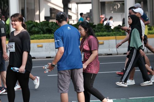 Race photo from Assurance Fun Run 2024
