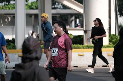 Race photo from Assurance Fun Run 2024