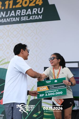 Race photo from Arutmin Borneo Run 2024