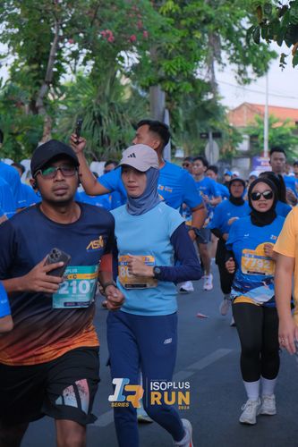 Race photo from Isoplus Run 2024 Surabaya