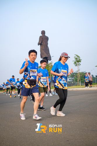 Race photo from ISOPlus Run 2024 Jakarta