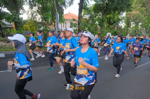 Race photo from Isoplus Run 2024 Surabaya