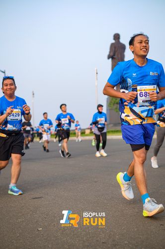 Race photo from ISOPlus Run 2024 Jakarta