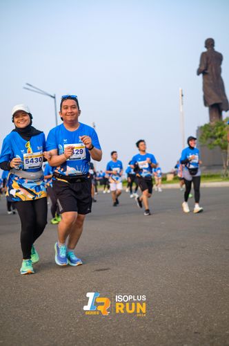 Race photo from ISOPlus Run 2024 Jakarta