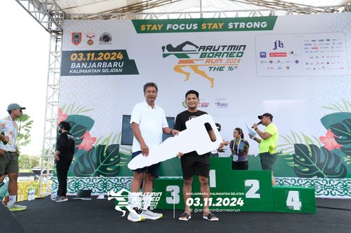Race photo from Arutmin Borneo Run 2024