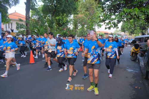 Race photo from Isoplus Run 2024 Surabaya