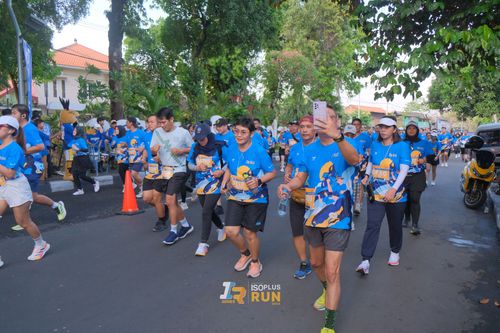 Race photo from Isoplus Run 2024 Surabaya