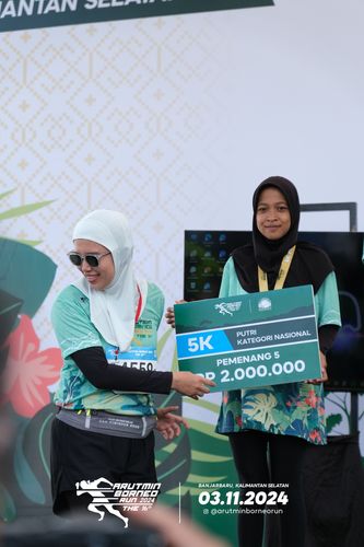 Race photo from Arutmin Borneo Run 2024