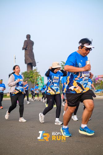 Race photo from ISOPlus Run 2024 Jakarta