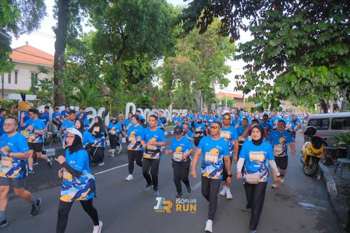 Race photo from Isoplus Run 2024 Surabaya