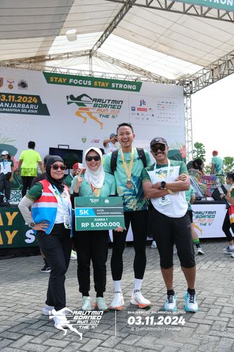 Race photo from Arutmin Borneo Run 2024