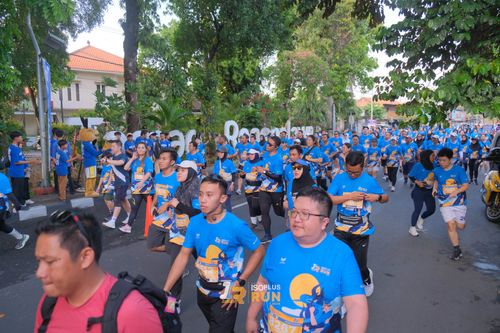 Race photo from Isoplus Run 2024 Surabaya