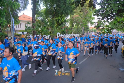 Race photo from Isoplus Run 2024 Surabaya