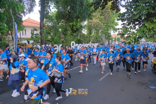 Race photo from Isoplus Run 2024 Surabaya