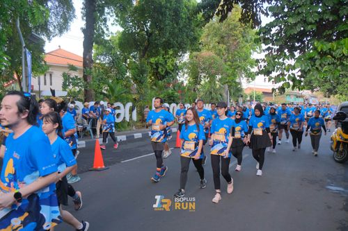 Race photo from Isoplus Run 2024 Surabaya