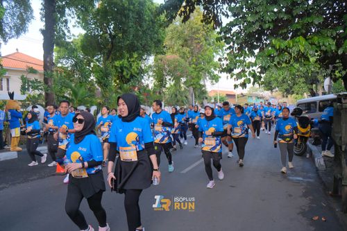 Race photo from Isoplus Run 2024 Surabaya