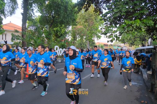 Race photo from Isoplus Run 2024 Surabaya