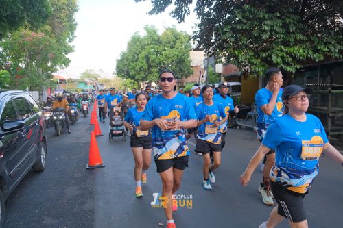 Race photo from Isoplus Run 2024 Surabaya