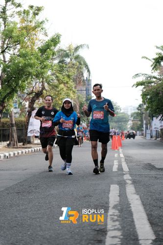 Race photo from Isoplus Run 2024 Surabaya