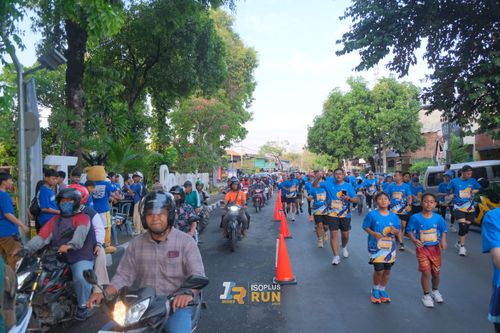 Race photo from Isoplus Run 2024 Surabaya