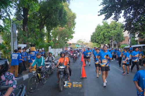 Race photo from Isoplus Run 2024 Surabaya