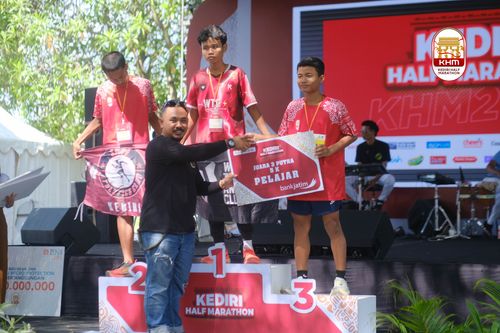 Race photo from Kediri Half Marathon 2025