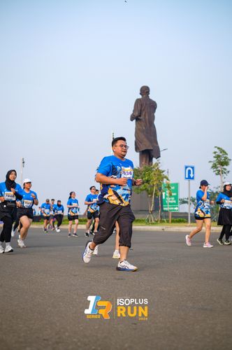 Race photo from ISOPlus Run 2024 Jakarta