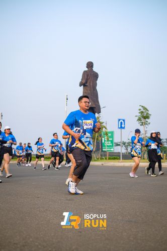 Race photo from ISOPlus Run 2024 Jakarta
