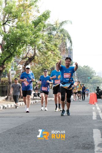 Race photo from Isoplus Run 2024 Surabaya