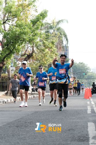 Race photo from Isoplus Run 2024 Surabaya