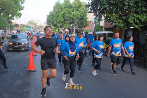 Race photo from Isoplus Run 2024 Surabaya