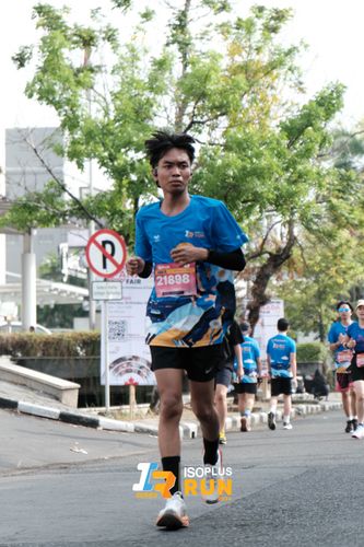 Race photo from Isoplus Run 2024 Surabaya