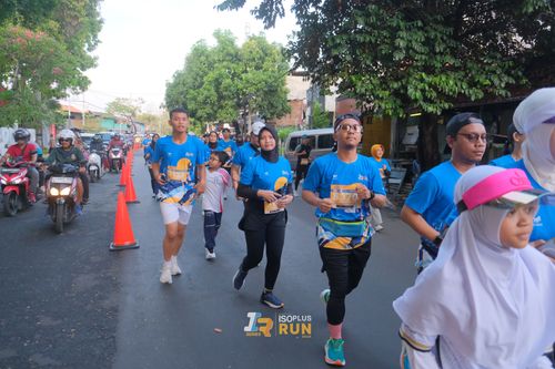 Race photo from Isoplus Run 2024 Surabaya