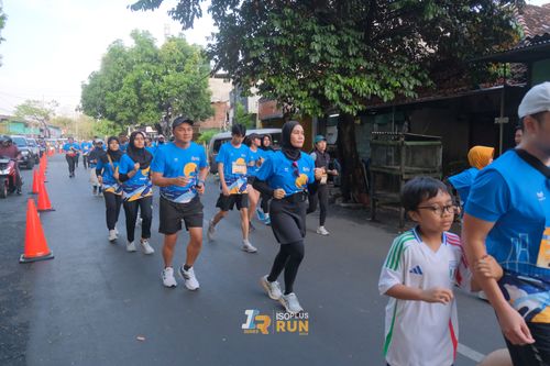 Race photo from Isoplus Run 2024 Surabaya