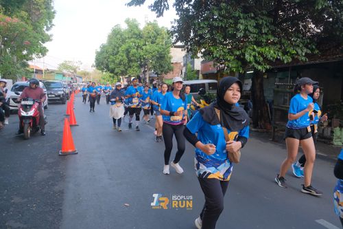 Race photo from Isoplus Run 2024 Surabaya