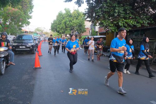 Race photo from Isoplus Run 2024 Surabaya